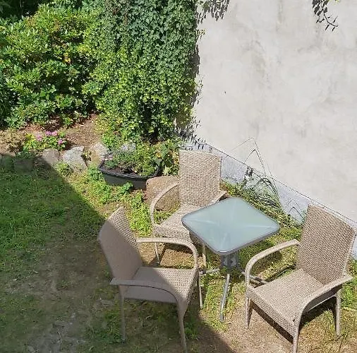 Bluetenstadt Im Souterraine Appartement *